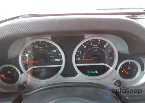 2010 Jeep Wrangler Sport z USA, uszkodzony, nr VIN 1J4AA2D16AL217305